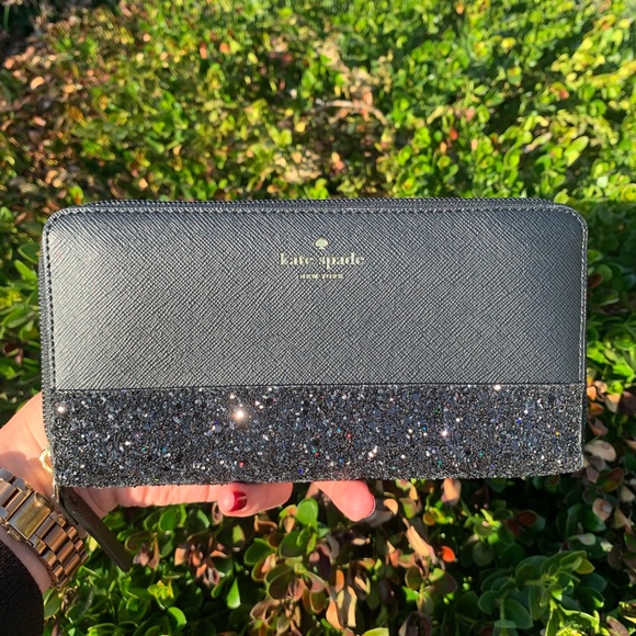 ♠️Kate Spade Neda Greta Court Zip Glitter Wallet♠️ - Picture 7 of 8